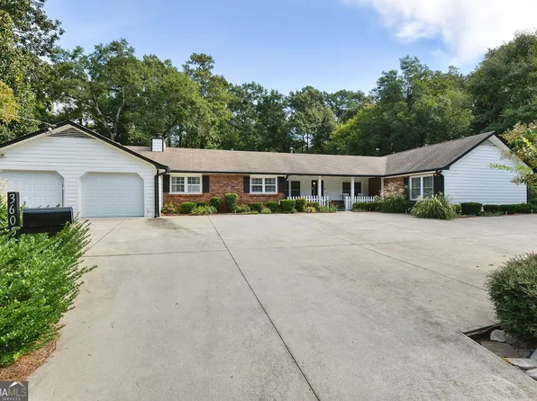 3605 Shallowford Rd, Roswell, GA 30062