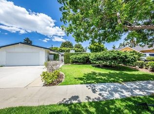 11571 Weatherby Rd, Los Alamitos, CA 90720