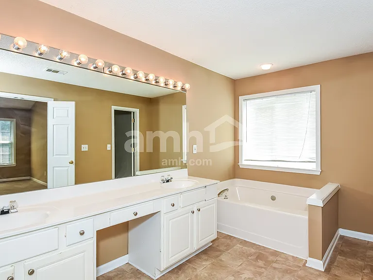4603 Whitfaire Ct — Photo 11