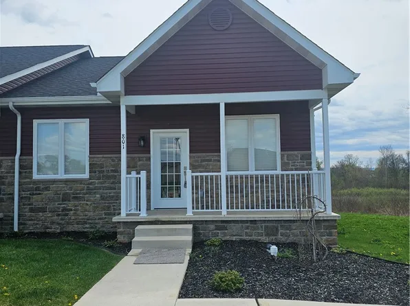 801 Wimbledon Dr, Mount Pleasant, PA 15666