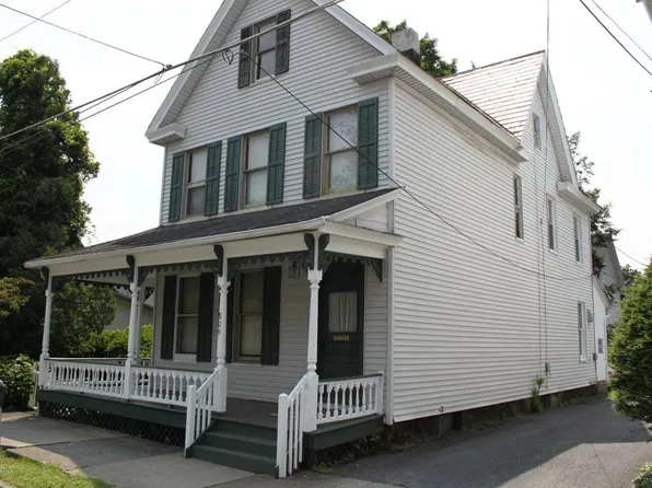 809 Monroe St, Stroudsburg, PA 18360