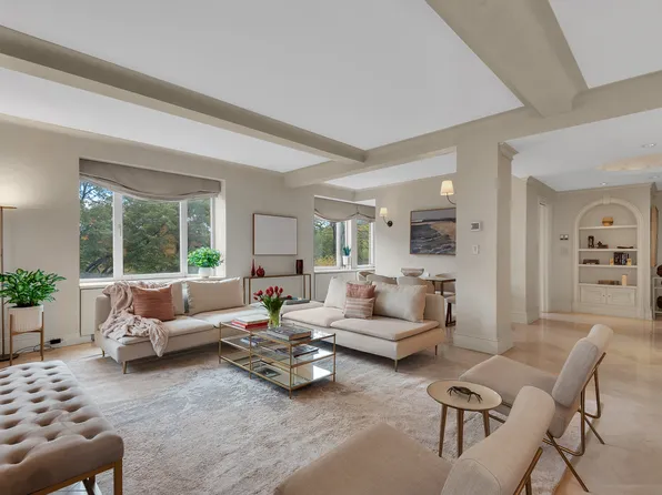 930 5th Avenue image 2 of 9