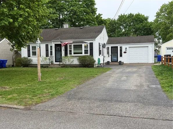 100 Arland Dr, Pawtucket, RI 02861