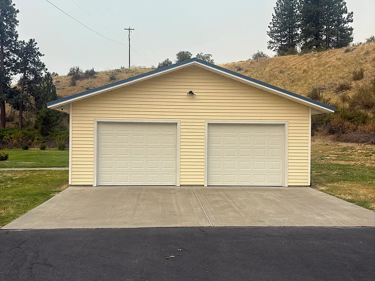 39 Peacock Ln — Photo 22