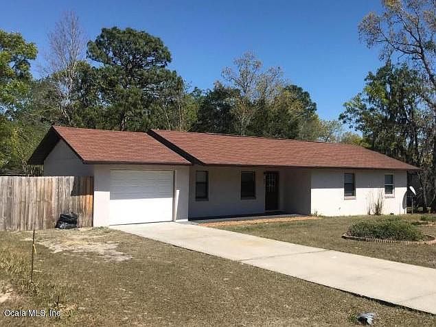 1st image of 805 Bahia Cir