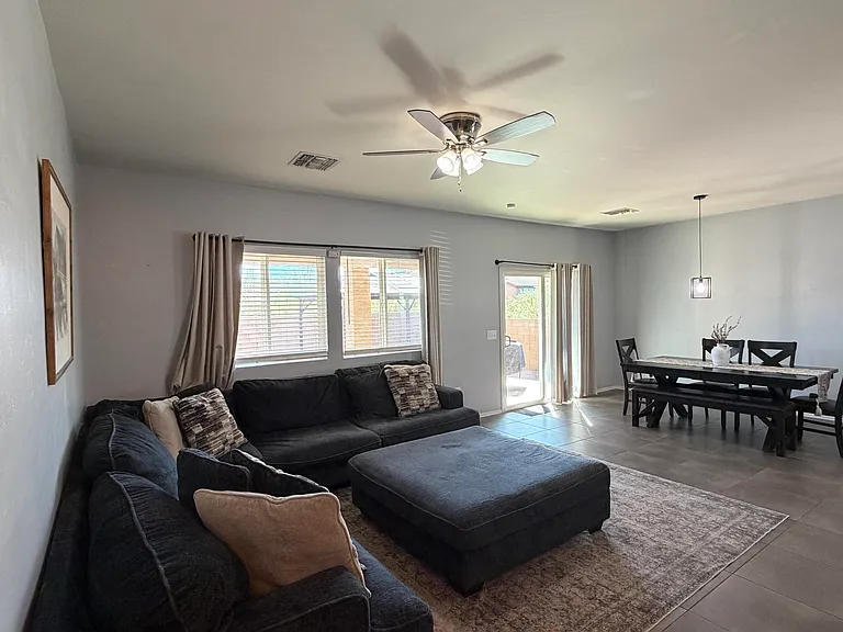 726 S Harry P Stagg Dr — Photo 2