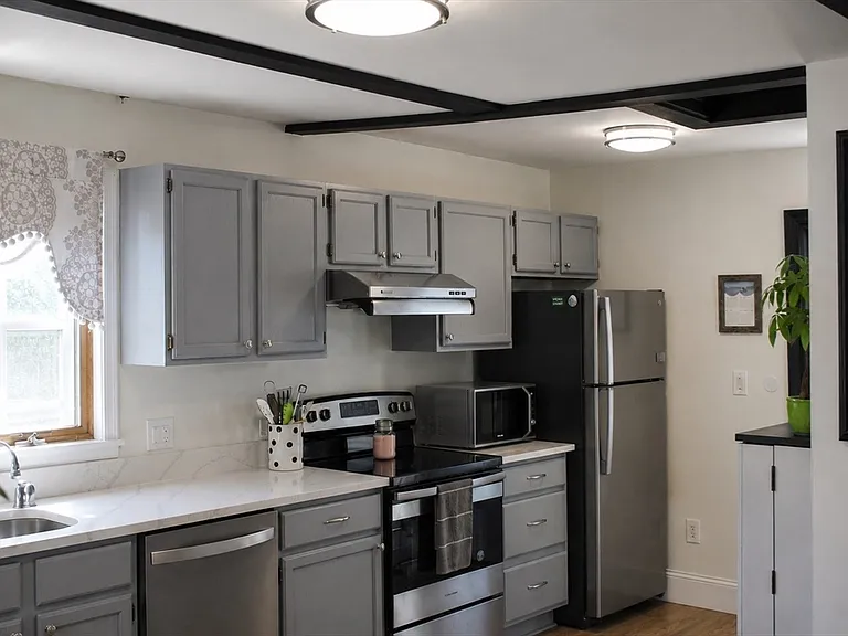 11 Hillcrest Ave #2 — Photo 6