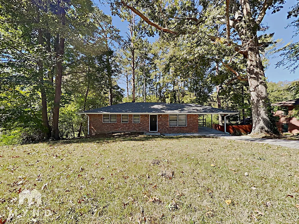 3945 Camellia Trl