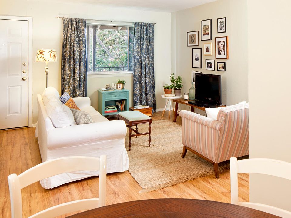 1st image of 1200 Elm St APT 109
