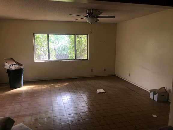 2nd image of 824 Camino La Maida