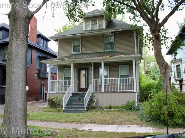 245 Woodland St, Detroit, MI 48202