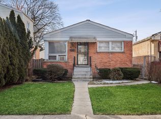 2404 Greenleaf St, Evanston, IL 60202