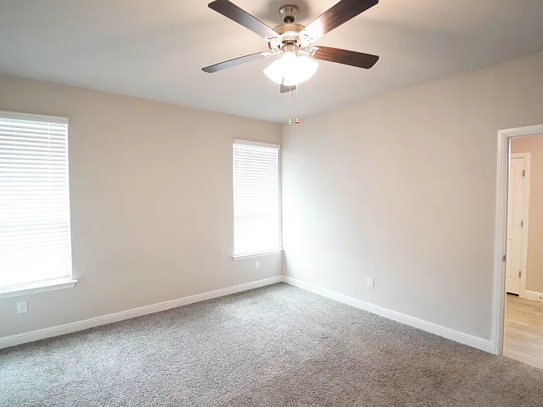 2401 Goodnight Ranch Dr — Photo 6