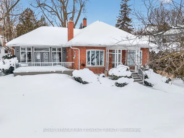 162 Kempenfelt Dr, Barrie, ON L4M 1C2