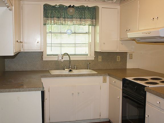 5th image of 19 N Hermitage Dr
