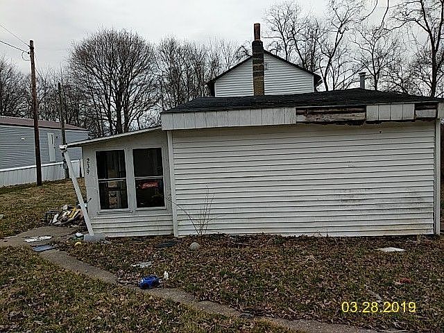 2nd image of 239 S 3rd Ave
