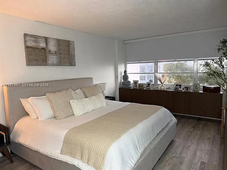 18061 Biscayne Blvd #404 — Photo 10