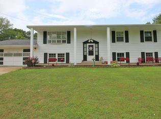 1410 Springfield Rd, East Peoria, IL 61611