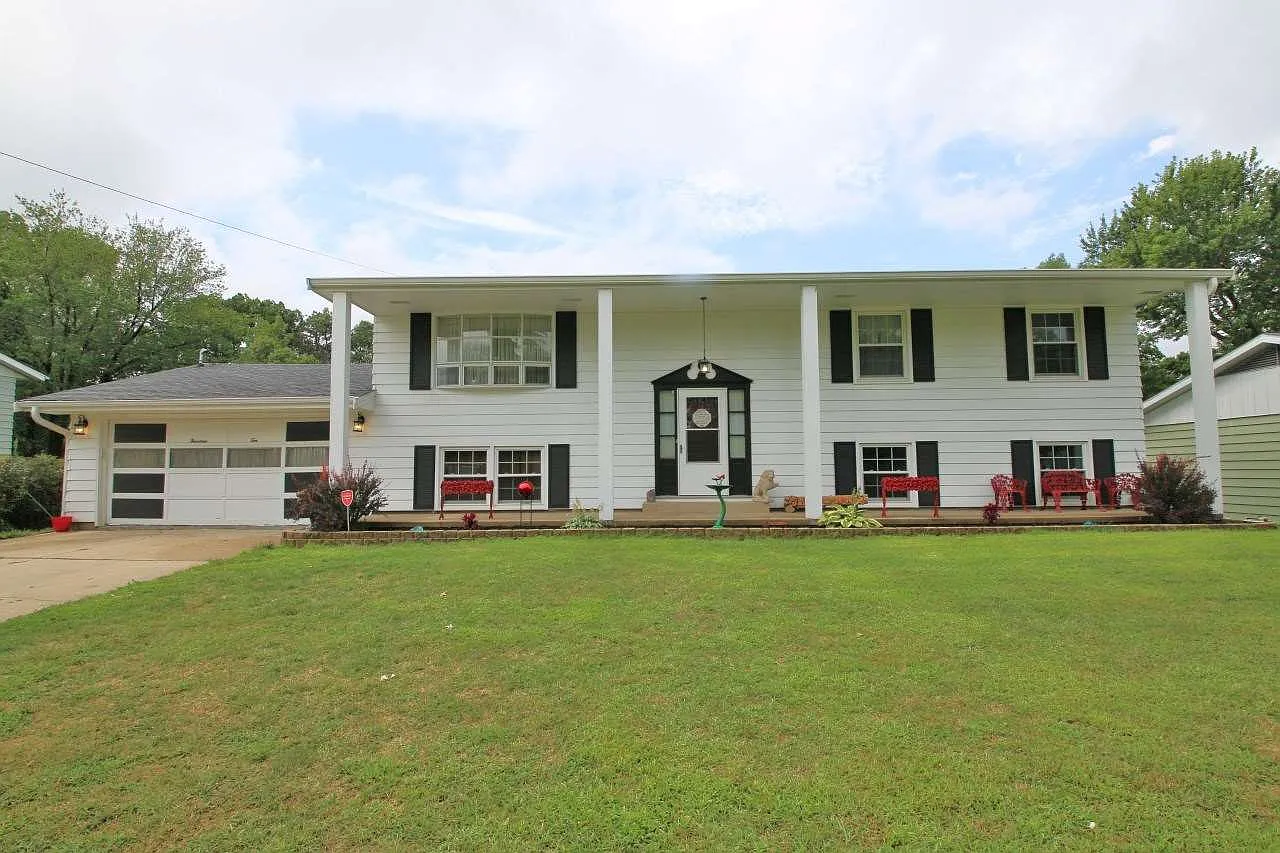 1410 Springfield Rd photo 1