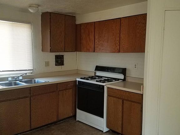 5th image of 775 Eve Dr #775