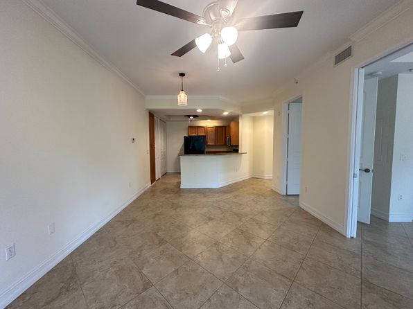 4400 Bonita Beachwalk Dr #D304