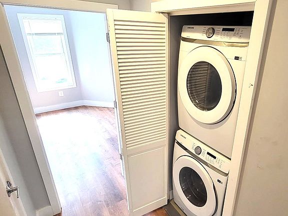 4th image of 4615 Germantown Ave #1