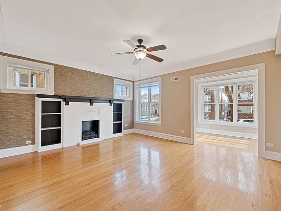 3rd image of 7952 S Evans Ave