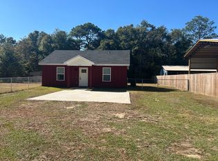 552 Kings Lake Blvd, Defuniak Springs, FL 32433