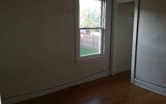 4th image of 6334 S Sacramento Ave