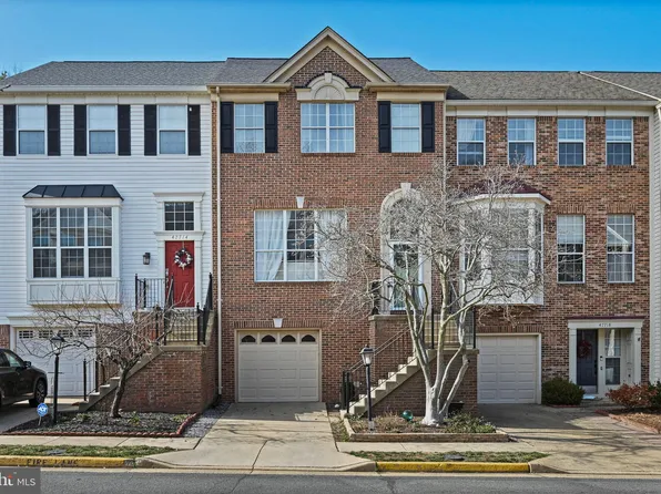 47716 Sandbank Sq, Sterling, VA 20165