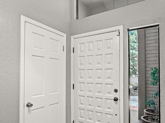5th image of 5903 Mira Hermosa Dr