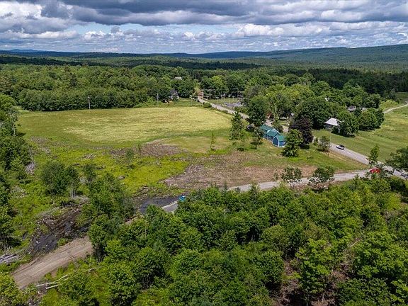 3rd image of 585 Waldoboro Road