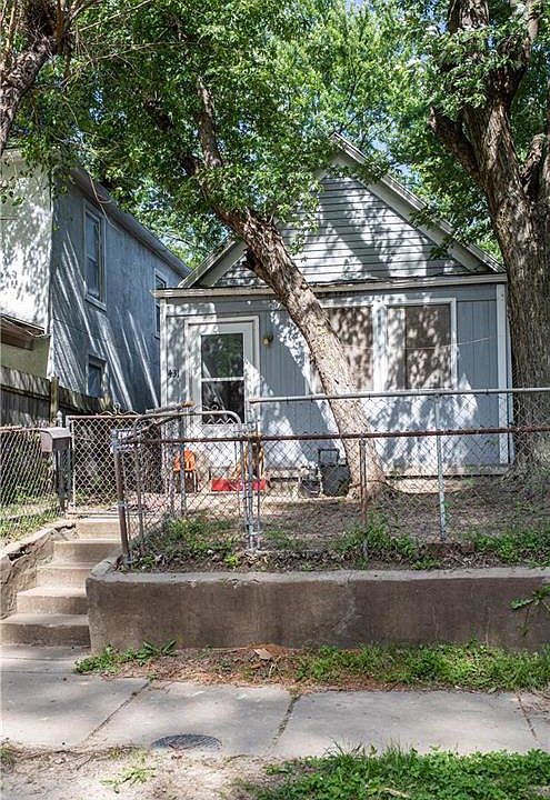 2nd image of 431 Hardesty Ave