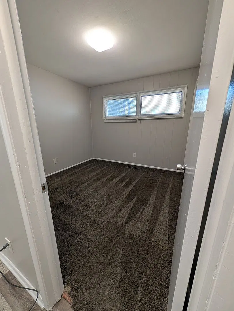 3 bedroom home near Washburn University — Photo 3