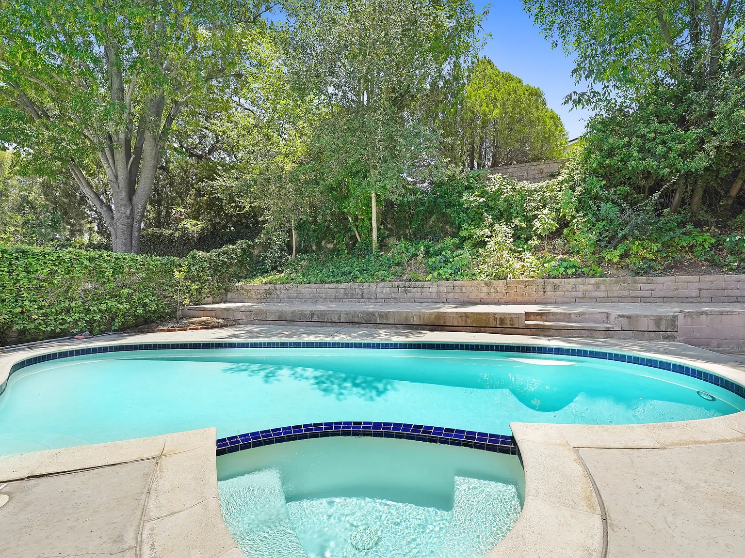 4 bed, 1750 sqft, $5,899 — Photo 3