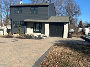 17 McLaughlin Dr, Doylestown, PA 18901