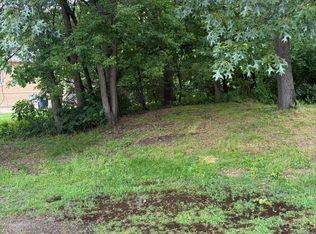 3845 Gill St, Hobart, IN 46342