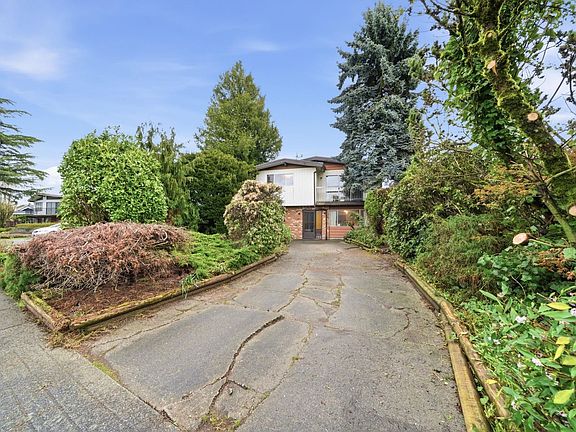 2nd image of 10600 Seamount Rd