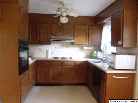 2nd image of 1092 Argyll Circle #A