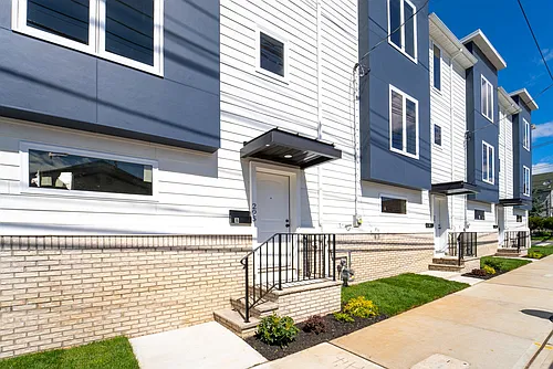 295 Pershing Ave #1-4 Photo 1