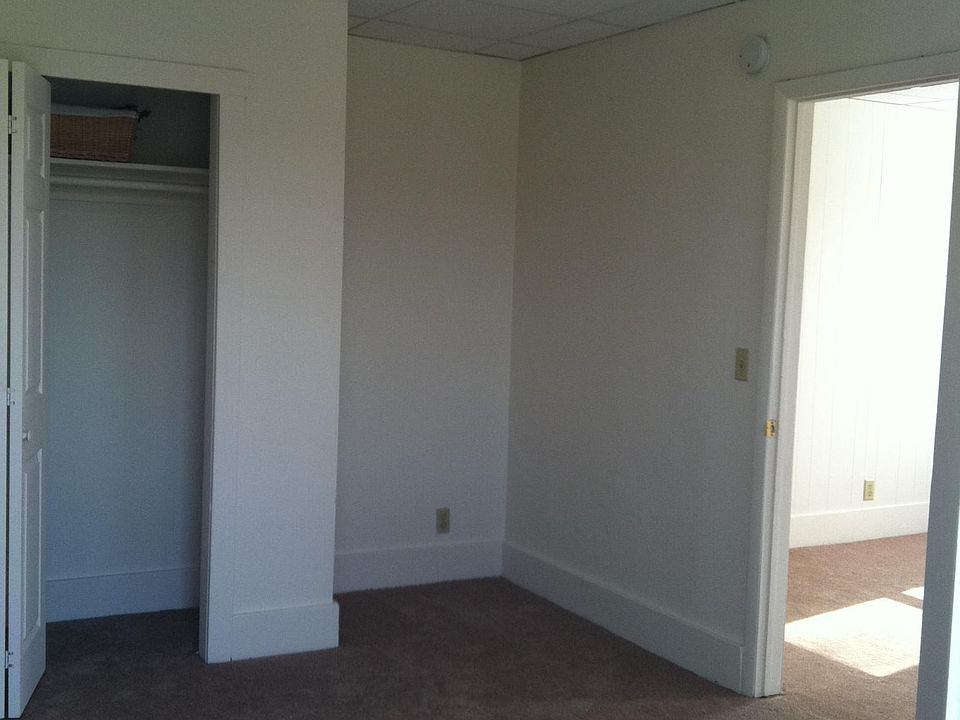 2nd image of 818 Chicopee St APT 5