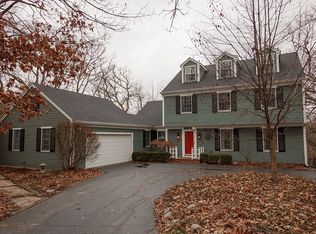 6446 N Jamestown Rd, Peoria, IL 61615