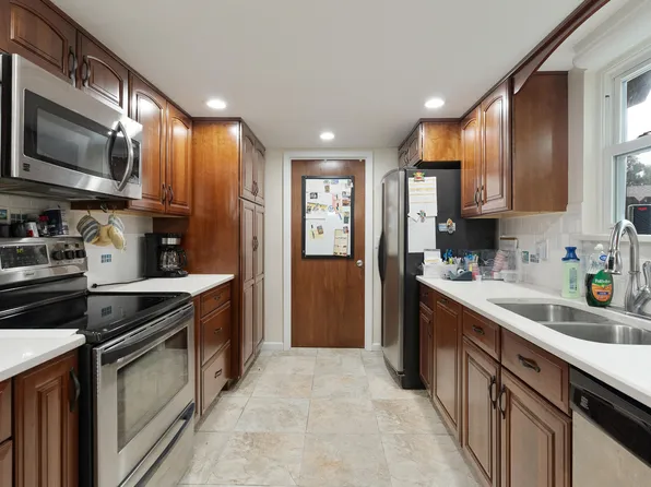 822 Laurel Dr, Fort Walton Beach, FL 32547