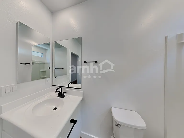 4137 S 105th Dr — Photo 15