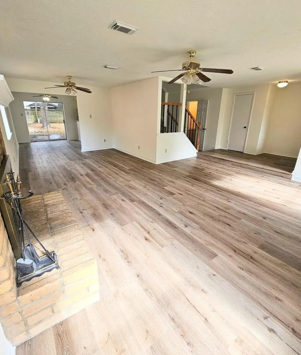 3 bed, 2.5 bath, 1734 sqft, $2,000 — Photo 2