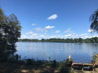 43 Woodruff Rd, Walpole, MA 02081