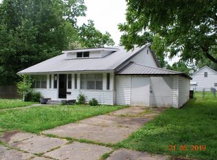 320 Bain Cir, Dexter, MO 63841