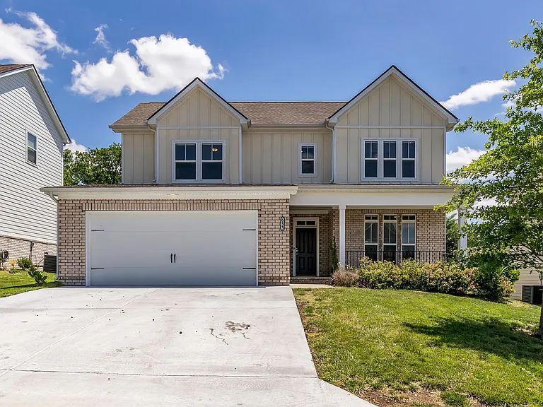633 Castle Rd — Photo 1