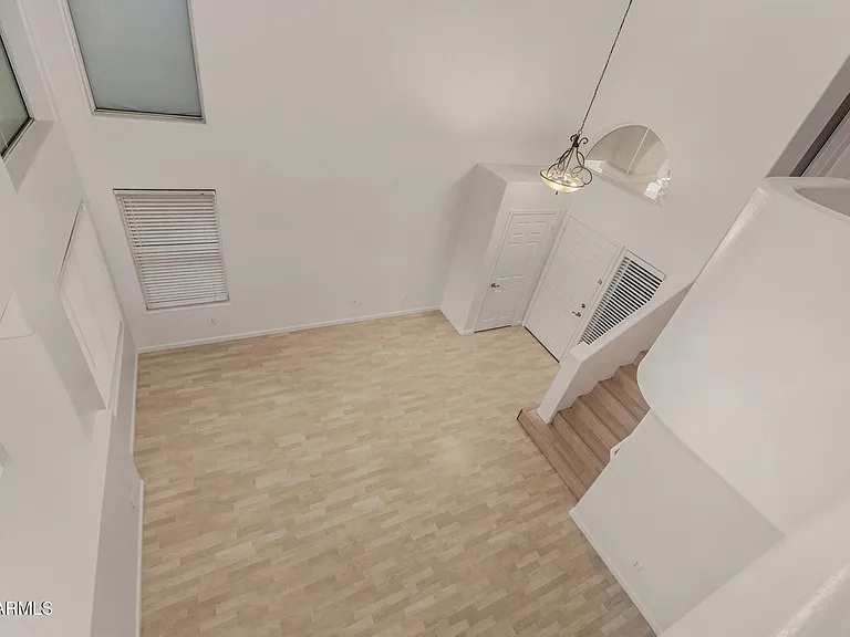 1343 E Angela Dr — Photo 33