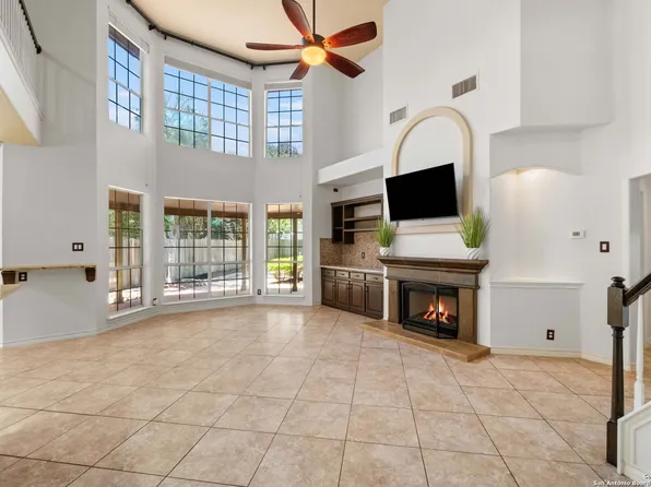 2611 Caravan Circle, San Antonio, TX 78258